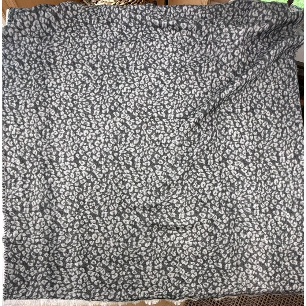 Zara Womens Leopard Print Scarf Gray Black Oversized Wrap Shawl Fringe 51x27